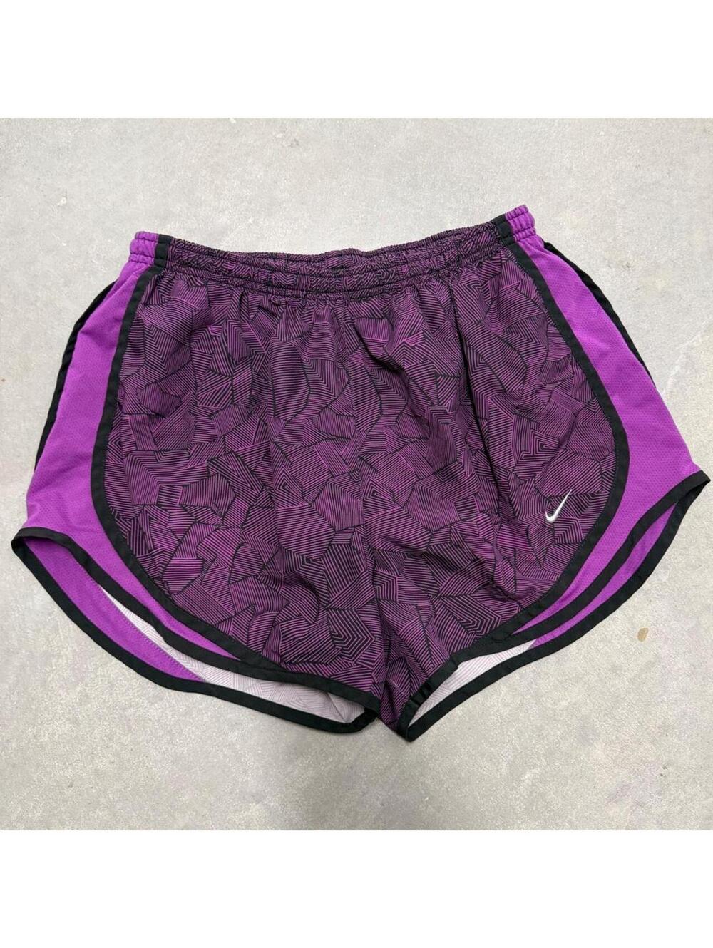 2000s Women's Purple Nike Running and Training Shorts Sized Medium